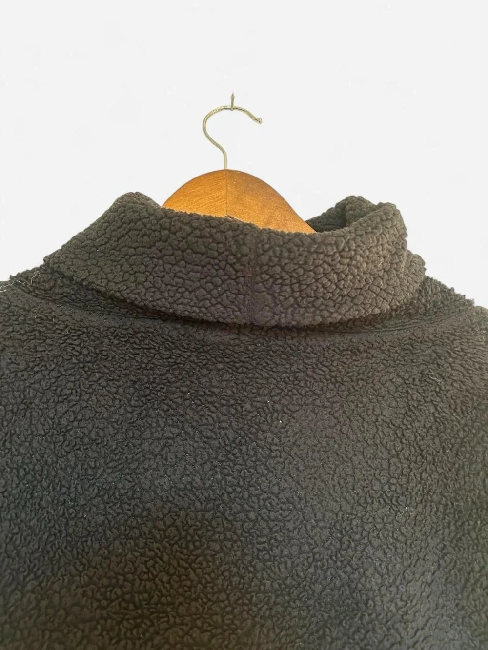 Alo Black Fleece Turtleneck Sweatshirt